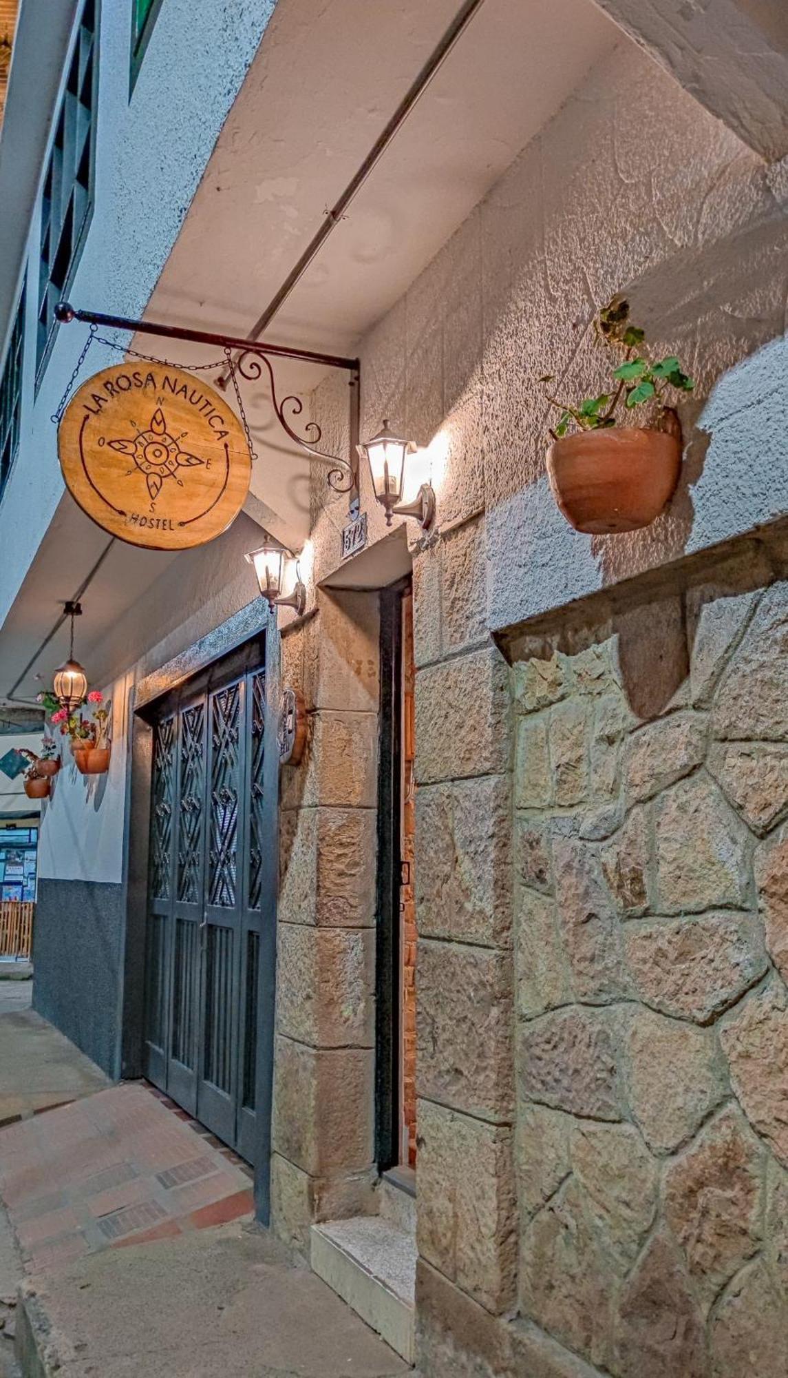 La Rosa Nautica Hostel Guaduas Exterior photo